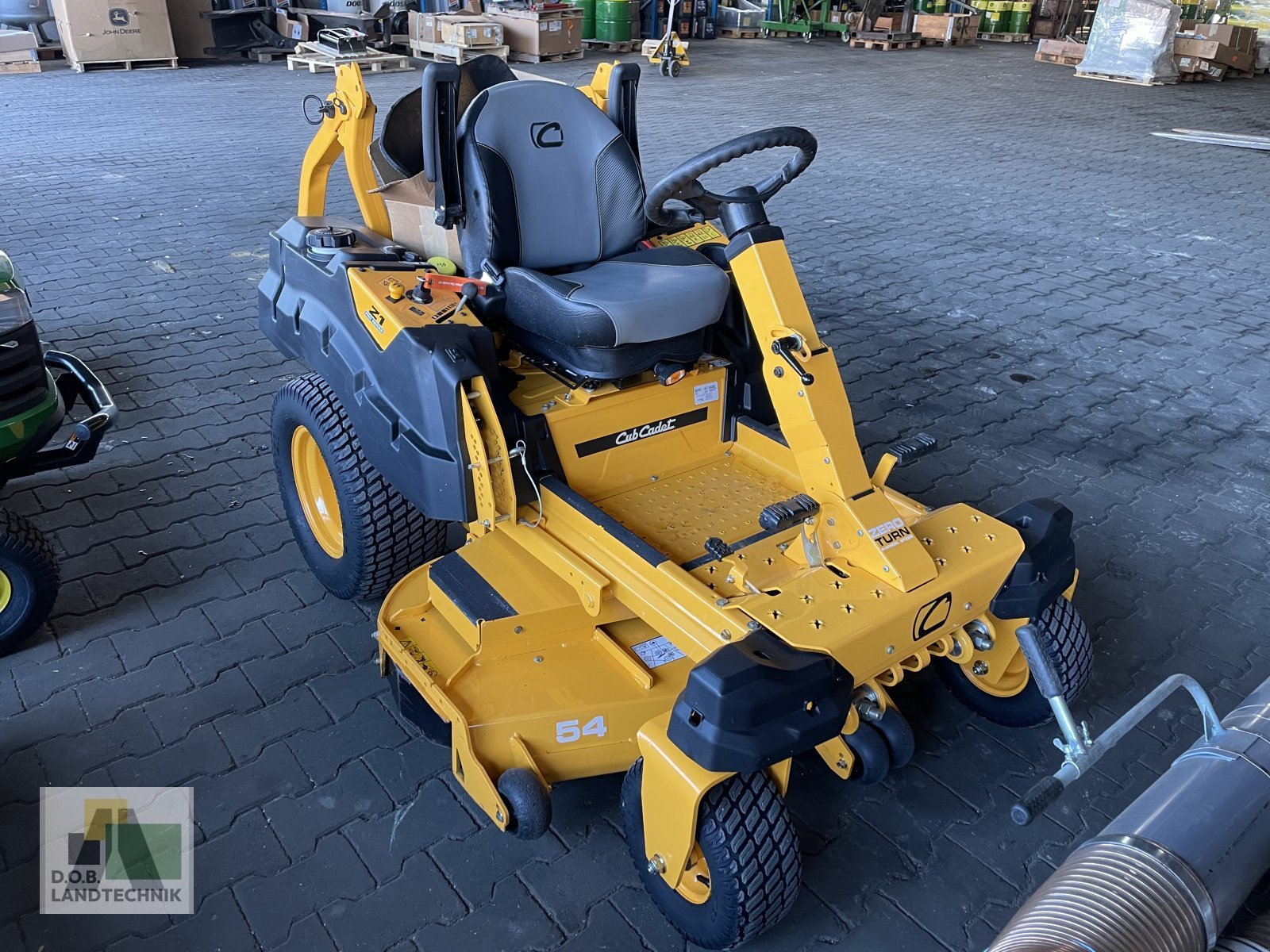 Aufsitzmäher tipa Cub Cadet Z 1 137, Gebrauchtmaschine u Regensburg (Slika 1)