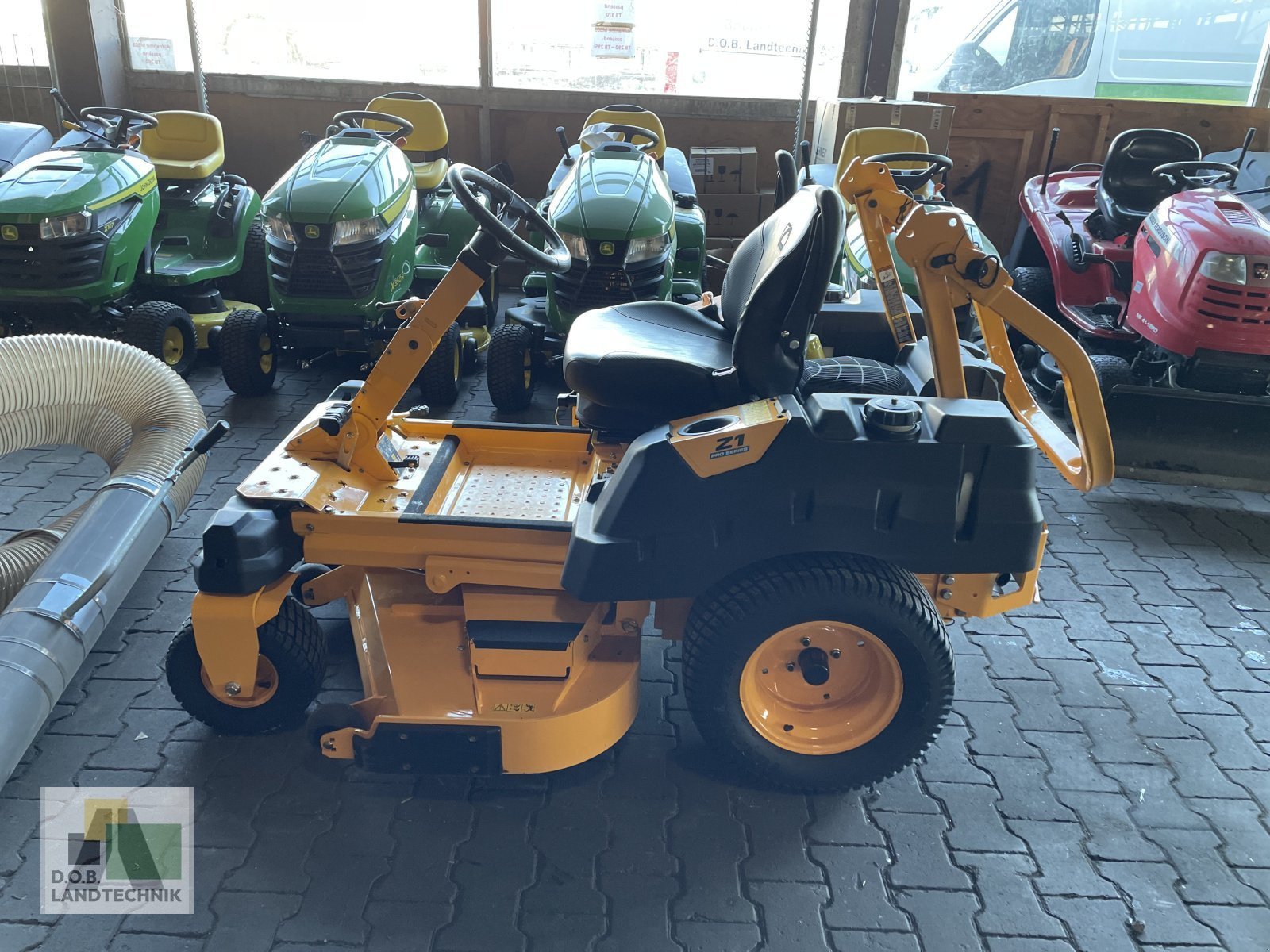 Aufsitzmäher tipa Cub Cadet Z 1 137, Gebrauchtmaschine u Regensburg (Slika 4)