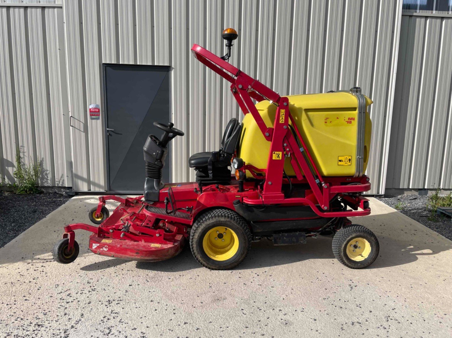 Aufsitzmäher типа Gianni Ferrari Tondeuse autoportée PG280W Gianni Ferrari, Gebrauchtmaschine в LA SOUTERRAINE (Фотография 5)