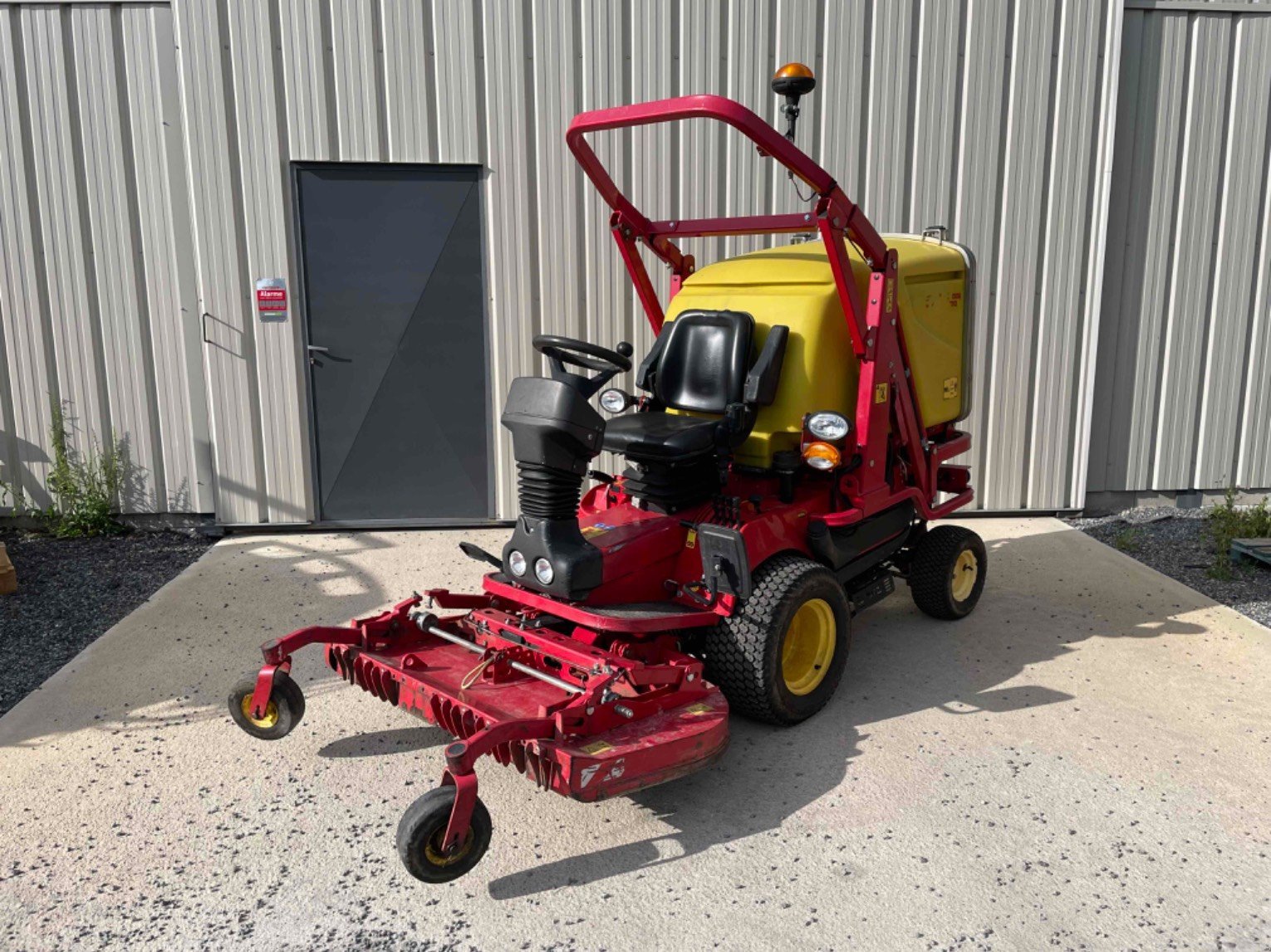 Aufsitzmäher des Typs Gianni Ferrari Tondeuse autoportée PG280W Gianni Ferrari, Gebrauchtmaschine in LA SOUTERRAINE (Bild 1)