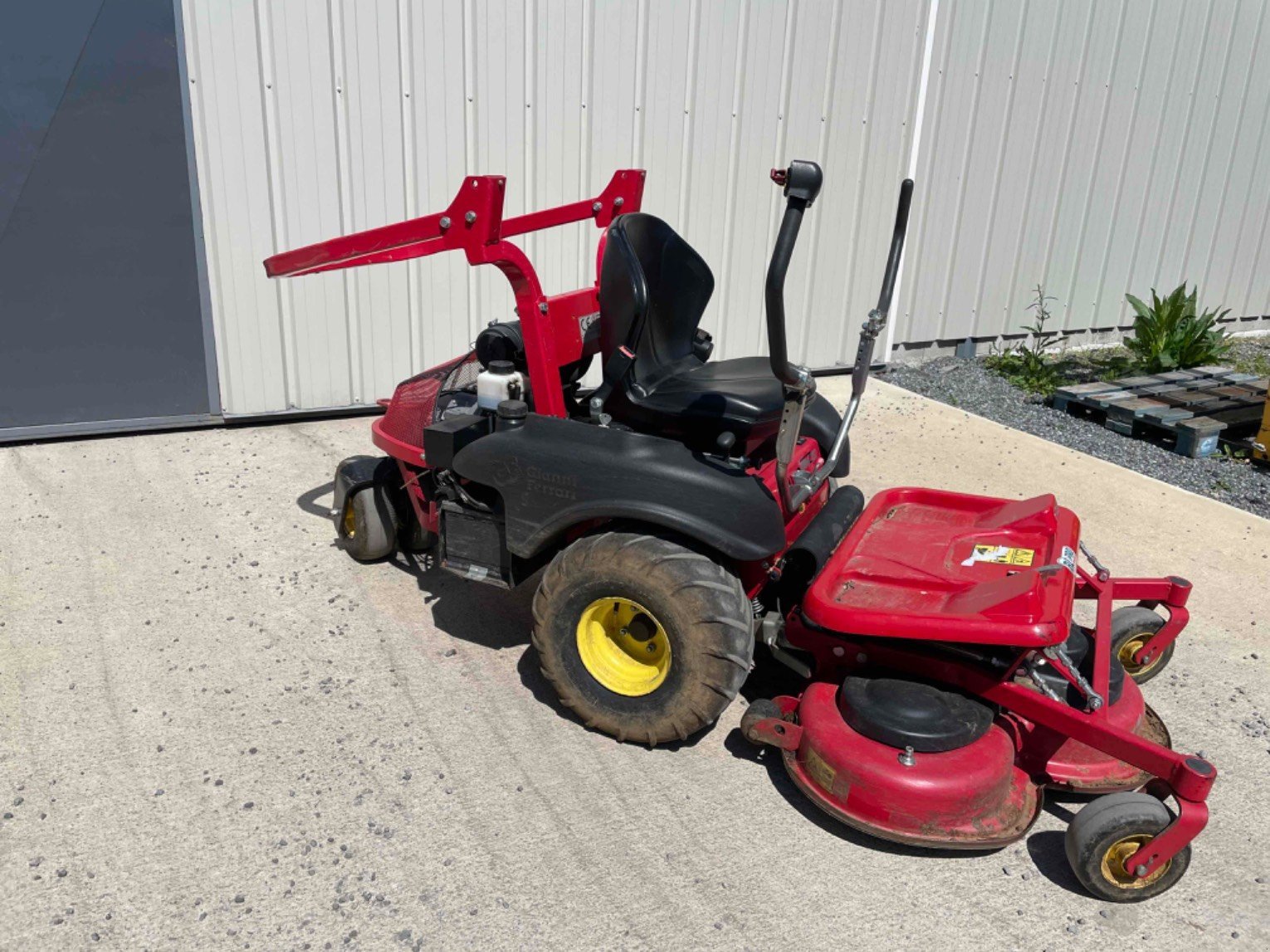 Aufsitzmäher typu Gianni Ferrari Tondeuse autoportée TURBO Z223 Gianni Ferrari, Gebrauchtmaschine v LA SOUTERRAINE (Obrázek 1)