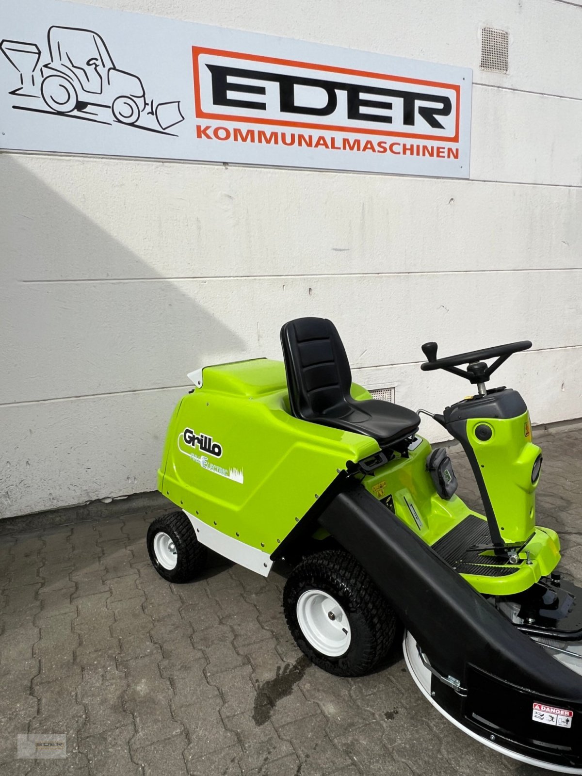 Aufsitzmäher типа Grillo FD 220 E, Neumaschine в Kirchheim b. München (Фотография 3)