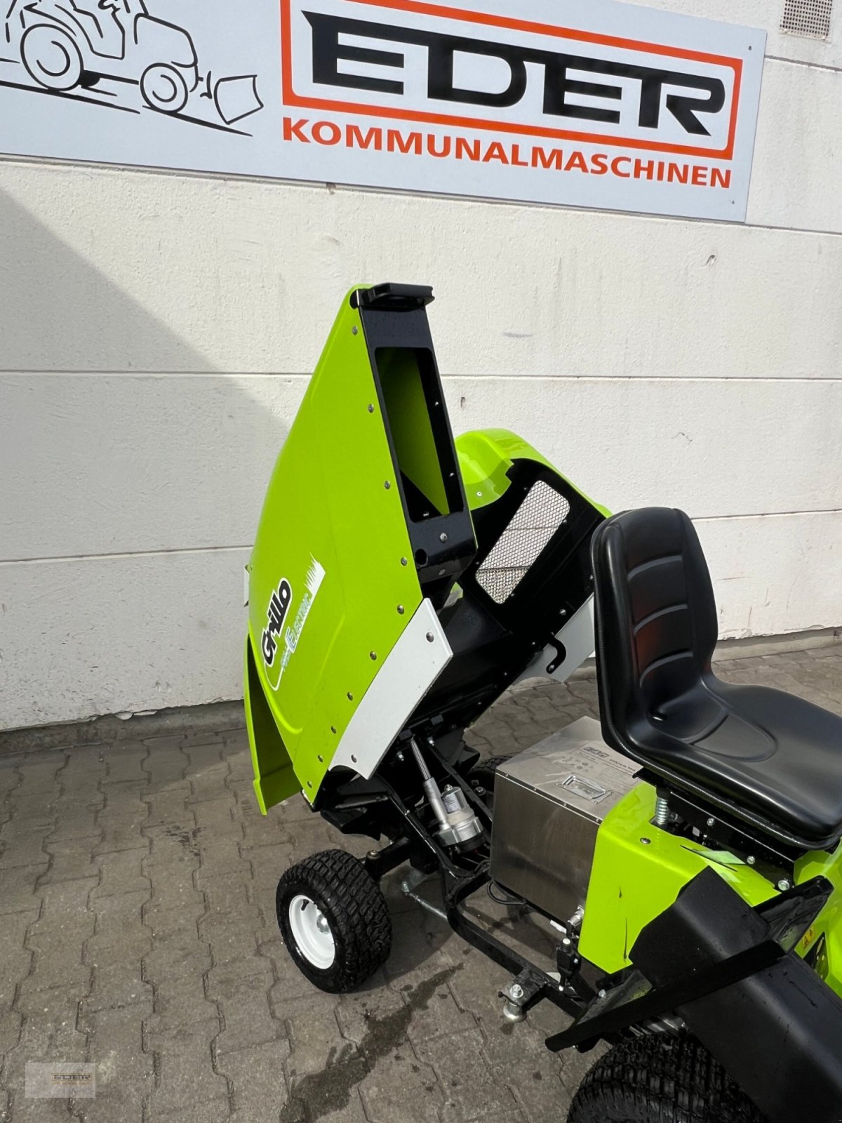 Aufsitzmäher типа Grillo FD 220 E, Neumaschine в Kirchheim b. München (Фотография 9)