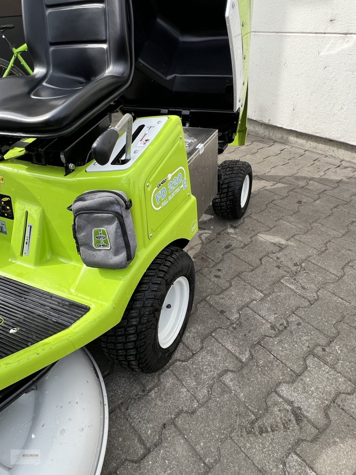 Aufsitzmäher типа Grillo FD 220 E, Neumaschine в Kirchheim b. München (Фотография 11)