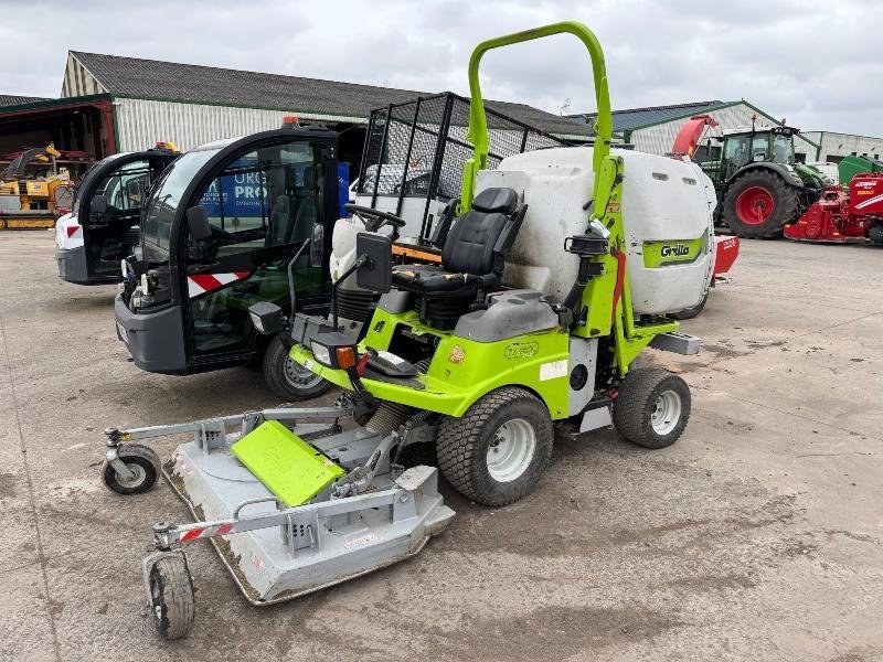 Aufsitzmäher del tipo Grillo FD2200, Gebrauchtmaschine In Richebourg (Immagine 1)