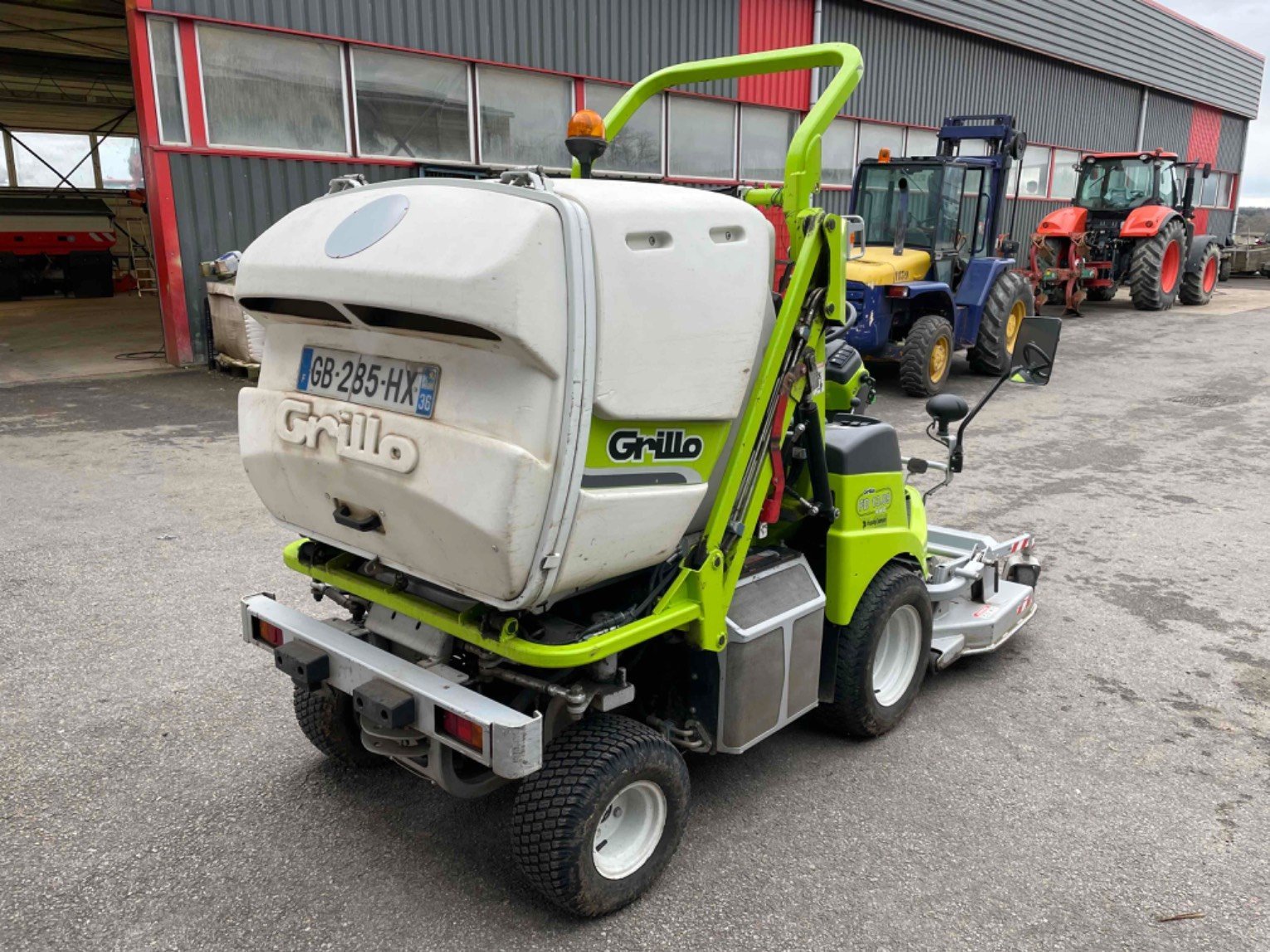 Aufsitzmäher za tip Grillo Tondeuse autoportée FD 13.09 Grillo, Gebrauchtmaschine u LA SOUTERRAINE (Slika 9)