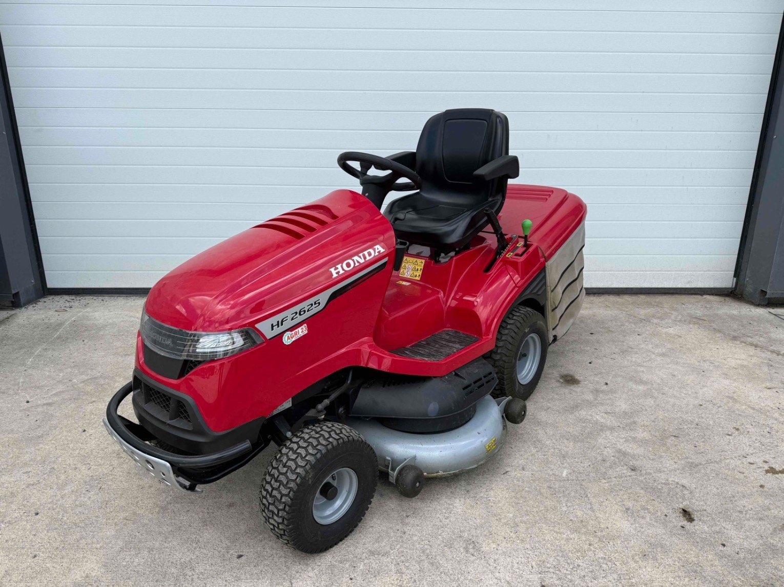 Aufsitzmäher typu Honda Tondeuse autoportée HF2625HTEH Honda, Gebrauchtmaschine v LA SOUTERRAINE (Obrázek 1)