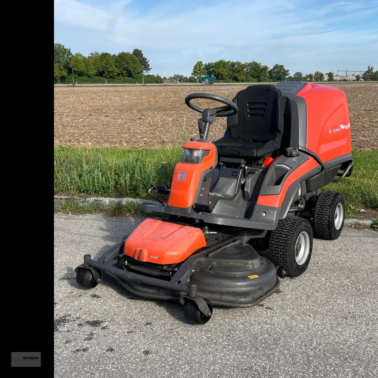 Aufsitzmäher от тип Husqvarna RC 320 TS, Gebrauchtmaschine в Kirchheim b. München (Снимка 1)