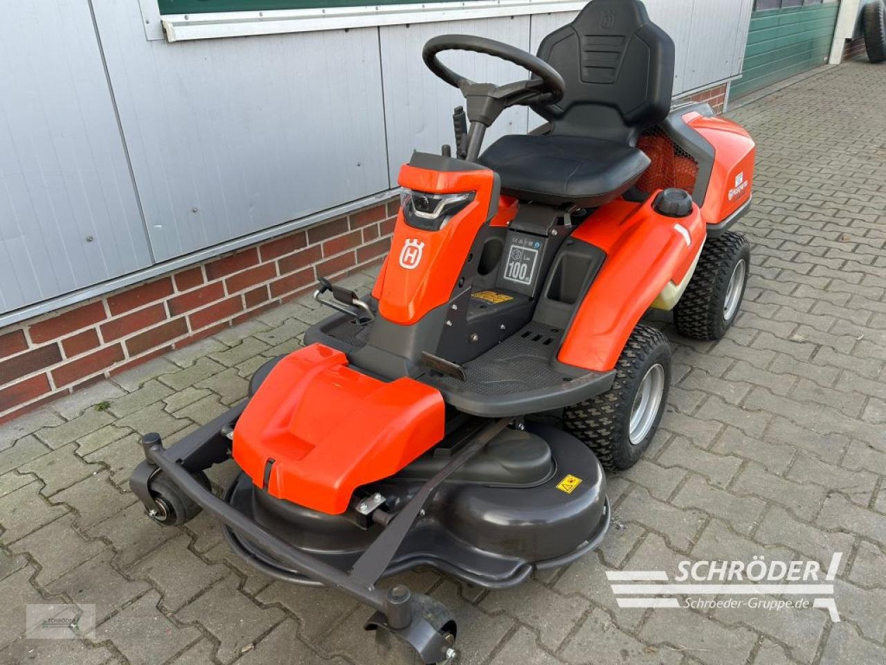 Aufsitzmäher типа Husqvarna RIDER R 320 XAWD, Gebrauchtmaschine в Jade OT Schweiburg (Фотография 7)