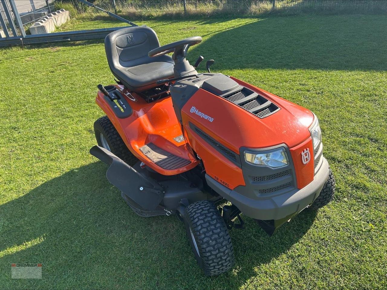 Aufsitzmäher του τύπου Husqvarna TS142L, Gebrauchtmaschine σε Schmalfeld (Φωτογραφία 1)