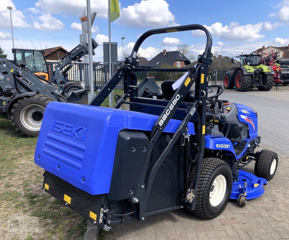 Aufsitzmäher des Typs Iseki SXG 327 NEU Diesel-Rasentraktor-Hochentleerung, Neumaschine in Karstädt (Bild 11)