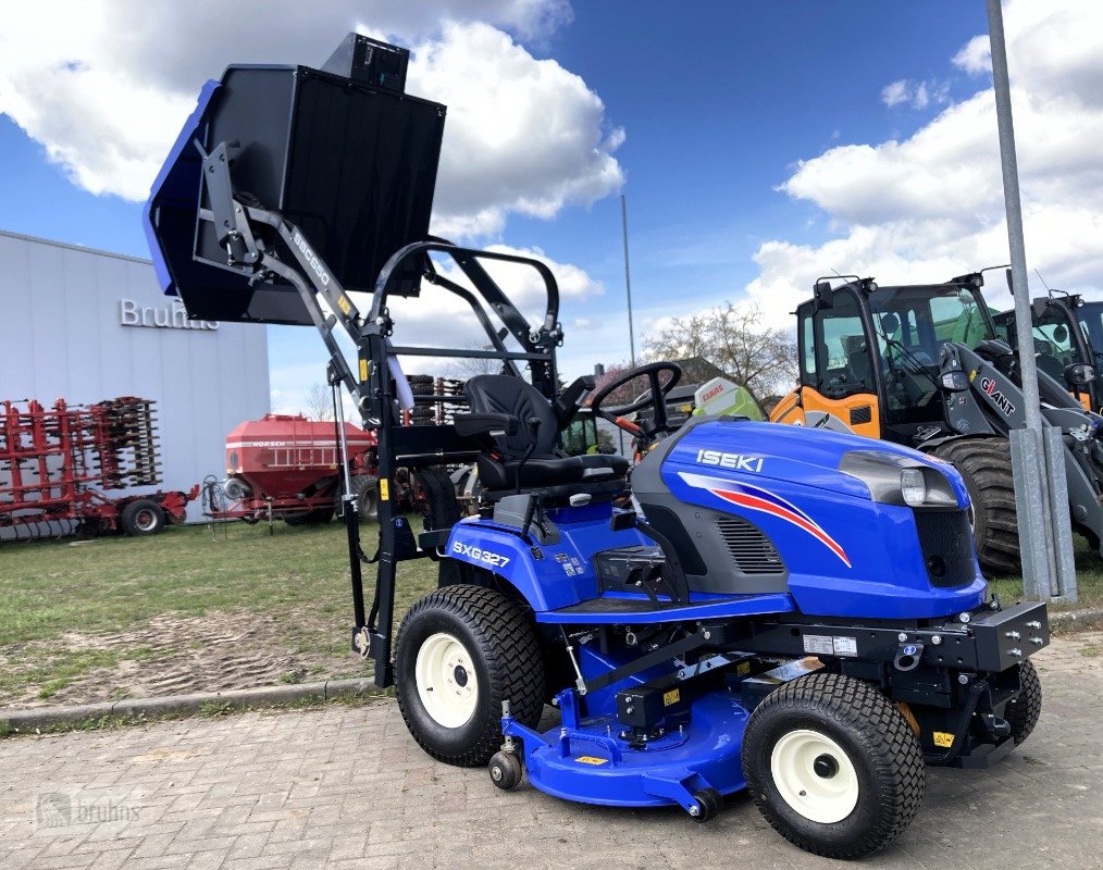 Aufsitzmäher des Typs Iseki SXG 327 NEU Diesel-Rasentraktor-Hochentleerung, Neumaschine in Karstädt (Bild 2)