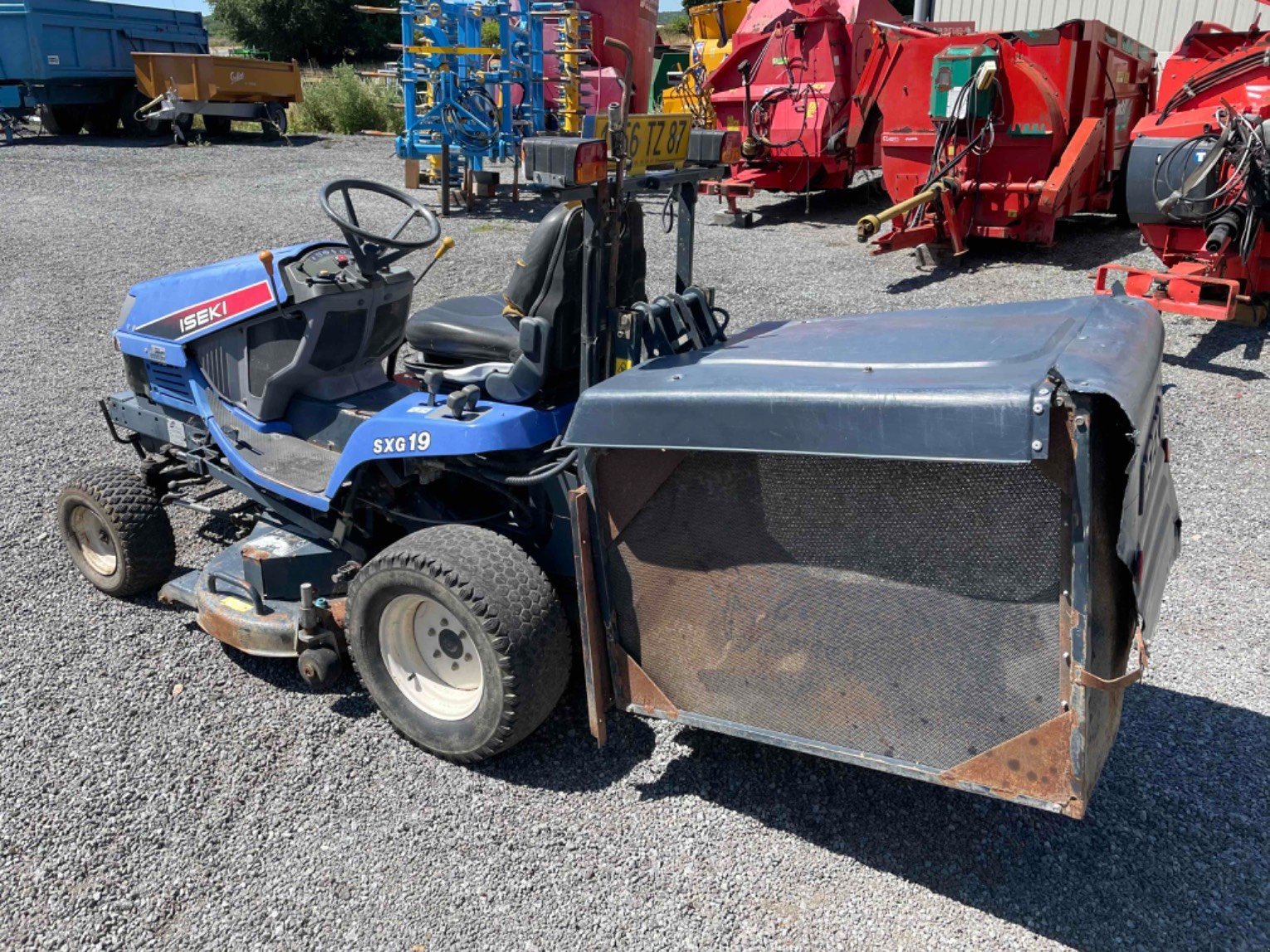 Aufsitzmäher typu Iseki Tondeuse autoportée SXG19 Iseki, Gebrauchtmaschine v LA SOUTERRAINE (Obrázek 6)