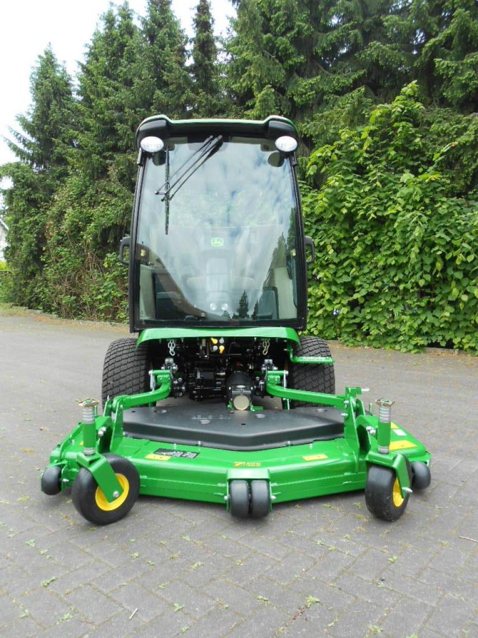 Aufsitzmäher des Typs John Deere 1585, Neumaschine in Dorsten-Wulfen (Bild 2)