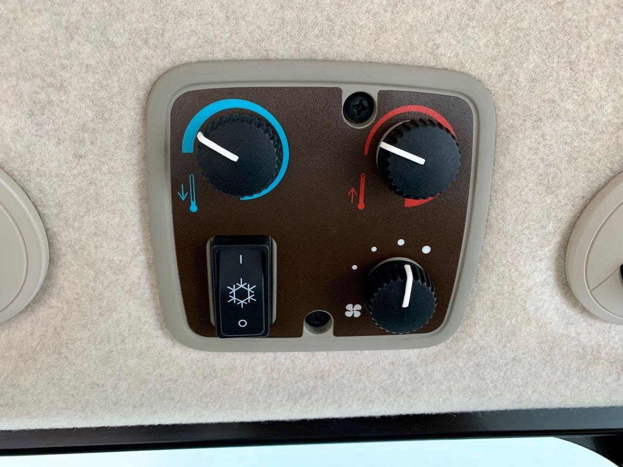 Aufsitzmäher des Typs John Deere 1585, Gebrauchtmaschine in Beckum (Bild 5)