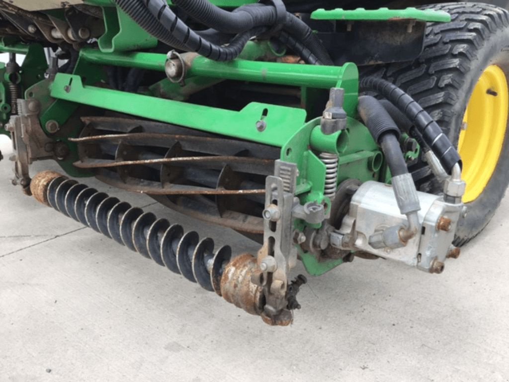Aufsitzmäher tipa John Deere 7200 PrécisionCut, Gebrauchtmaschine u azerailles (Slika 8)