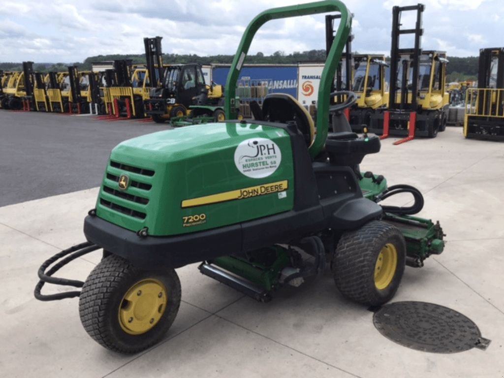 Aufsitzmäher tipa John Deere 7200 PrécisionCut, Gebrauchtmaschine u azerailles (Slika 3)