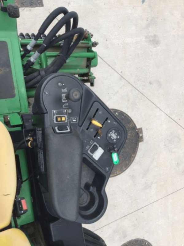 Aufsitzmäher tipa John Deere 7200 PrécisionCut, Gebrauchtmaschine u azerailles (Slika 10)