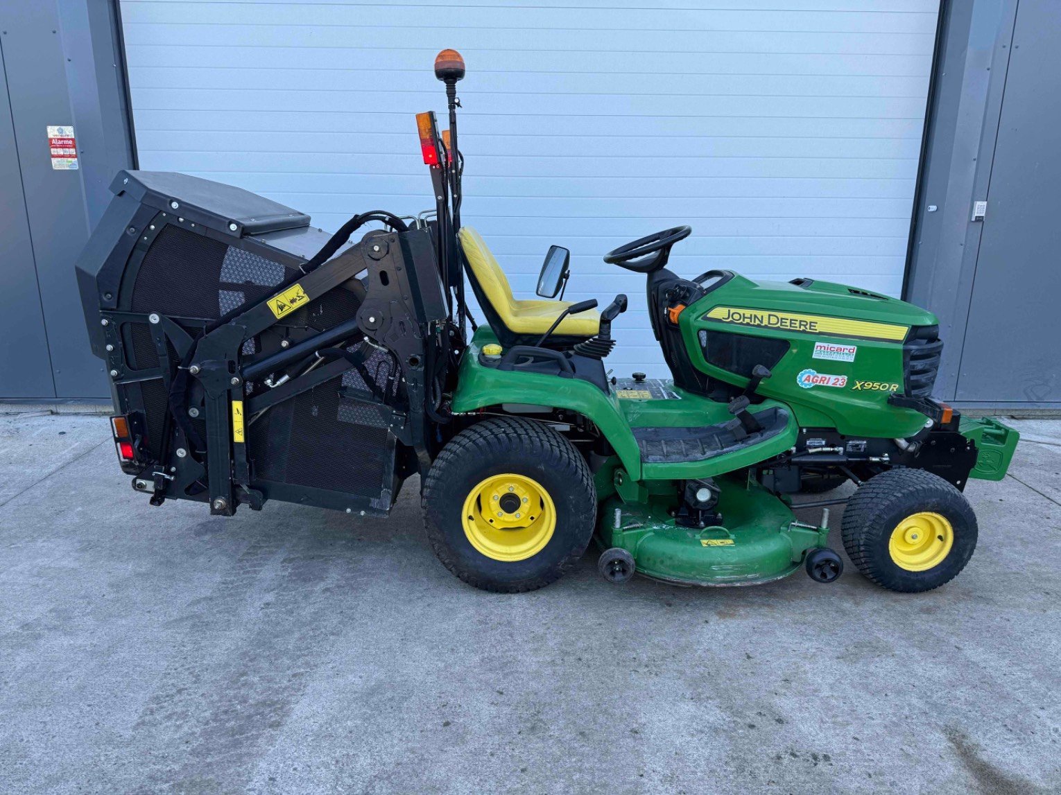 Aufsitzmäher типа John Deere Tondeuse autoportée X950R John Deere, Gebrauchtmaschine в LA SOUTERRAINE (Фотография 7)