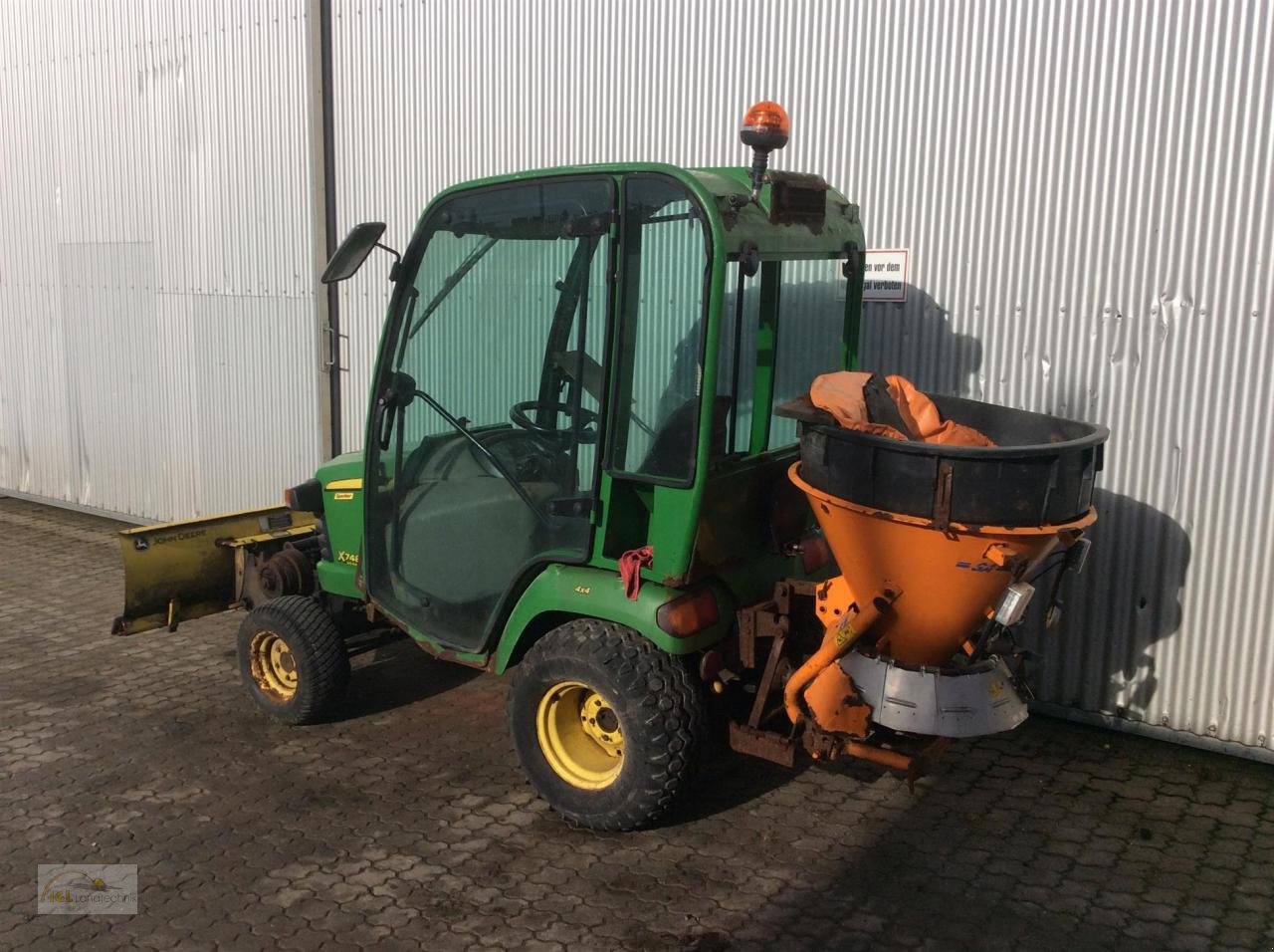 Aufsitzmäher of the type John Deere X 748, Gebrauchtmaschine in Pfreimd (Picture 3)