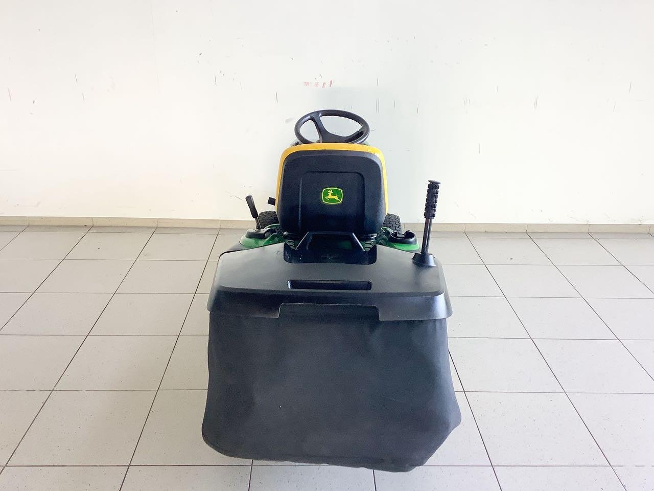 Aufsitzmäher typu John Deere X130R, Gebrauchtmaschine v Beckum (Obrázek 4)