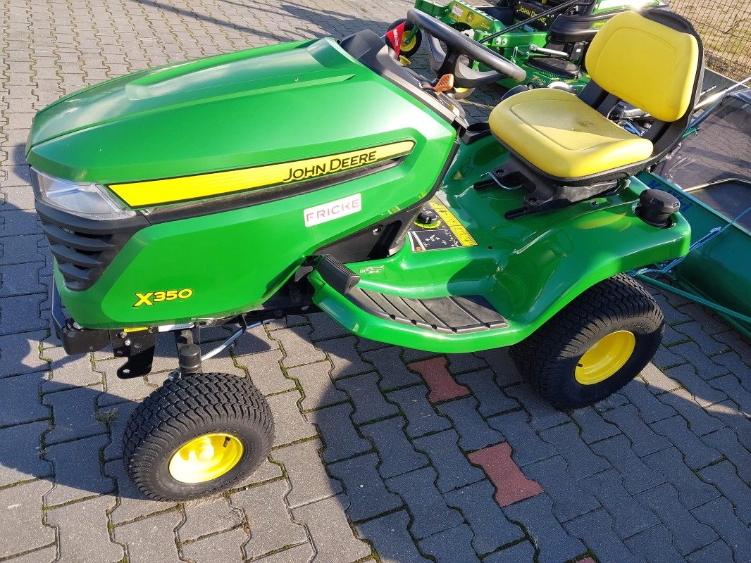 Aufsitzmäher of the type John Deere X350, Neumaschine in Mrągowo (Picture 1)