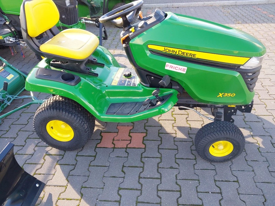 Aufsitzmäher of the type John Deere X350, Neumaschine in Mrągowo (Picture 3)