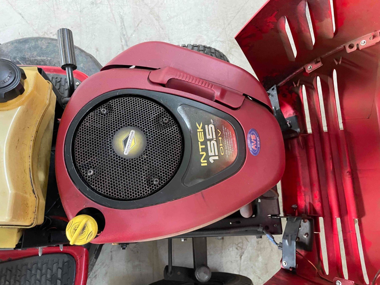 Aufsitzmäher типа Jonsered Tondeuse autoportée LT16A Jonsered, Gebrauchtmaschine в LA SOUTERRAINE (Фотография 4)