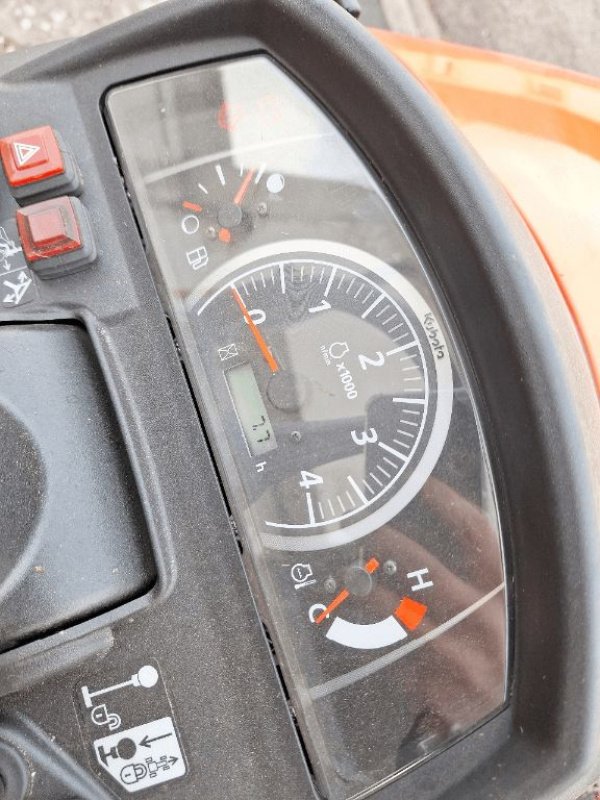 Aufsitzmäher des Typs Kubota G 231 HD, Gebrauchtmaschine in azerailles (Bild 5)