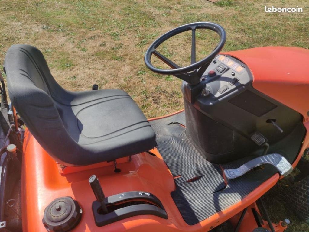 Aufsitzmäher typu Kubota G18HD, Gebrauchtmaschine v LIMOGES (Obrázek 4)