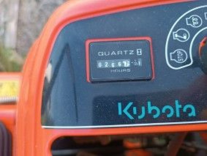 Aufsitzmäher des Typs Kubota GZD15II, Gebrauchtmaschine in LIMOGES (Bild 5)