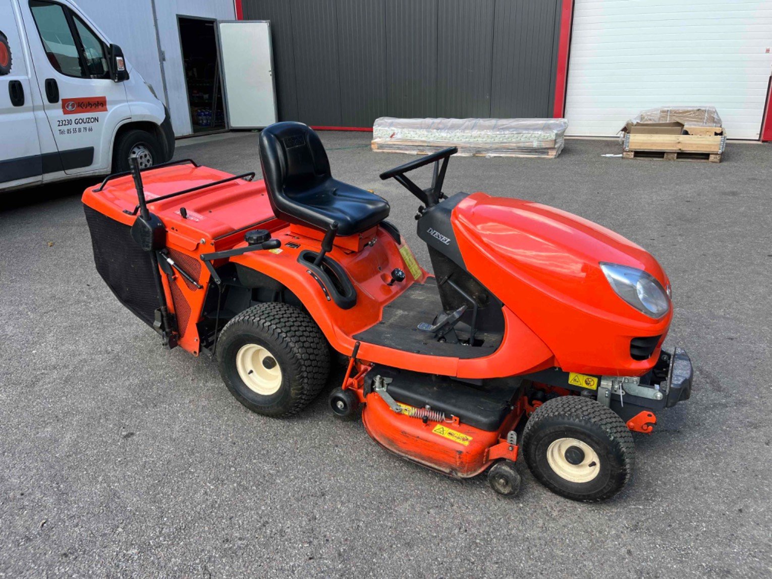 Aufsitzmäher des Typs Kubota Tondeuse autoportée GR1600-II Kubota, Gebrauchtmaschine in LA SOUTERRAINE (Bild 7)