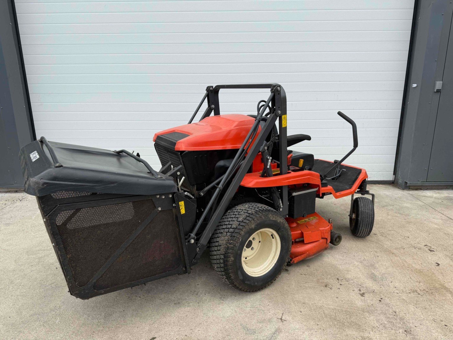 Aufsitzmäher typu Kubota Tondeuse autoportée GZD21HD Kubota, Gebrauchtmaschine v LA SOUTERRAINE (Obrázek 7)