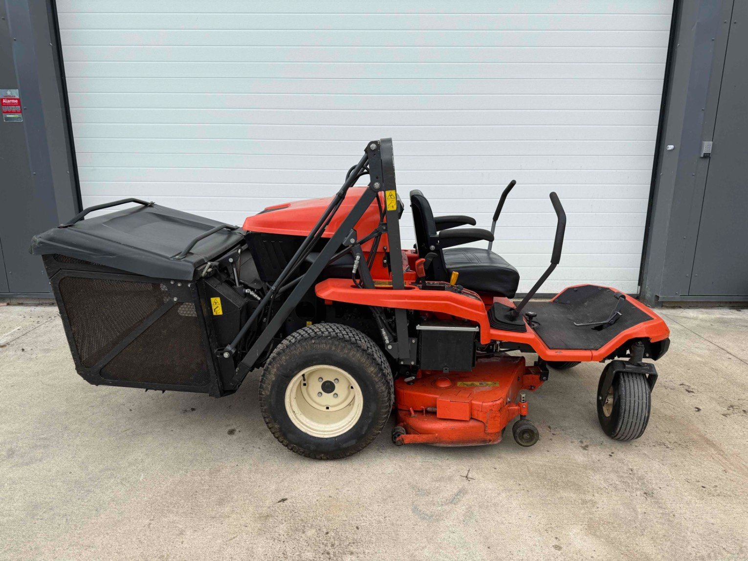 Aufsitzmäher typu Kubota Tondeuse autoportée GZD21HD Kubota, Gebrauchtmaschine v LA SOUTERRAINE (Obrázek 4)