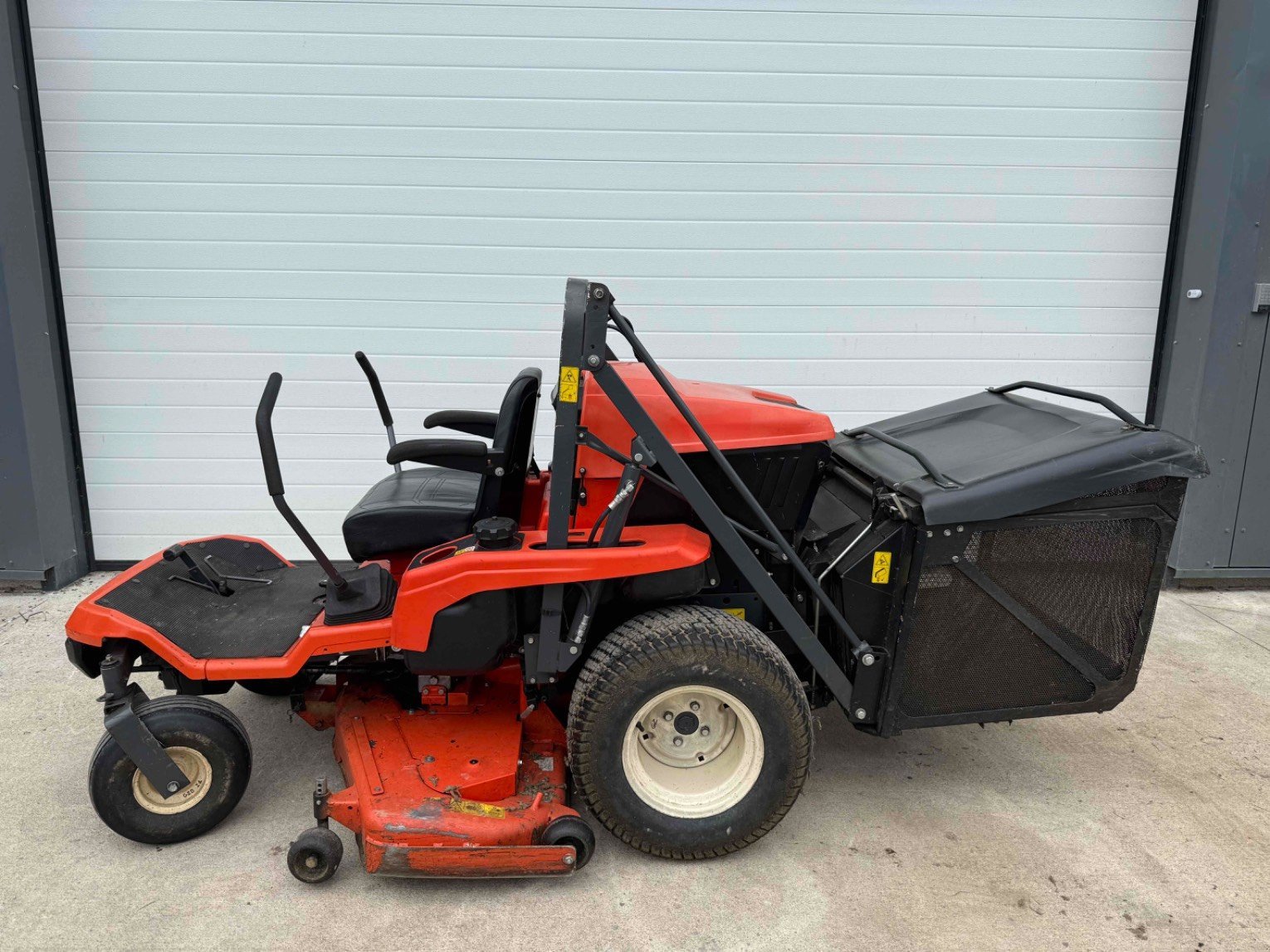 Aufsitzmäher typu Kubota Tondeuse autoportée GZD21HD Kubota, Gebrauchtmaschine v LA SOUTERRAINE (Obrázok 9)