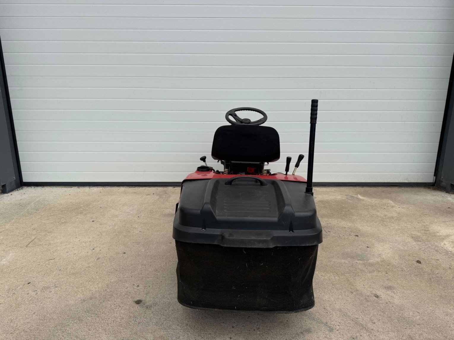 Aufsitzmäher du type MTD-Motorgeräte Tondeuse autoportée SMART RE 125 MTD, Gebrauchtmaschine en LA SOUTERRAINE (Photo 3)