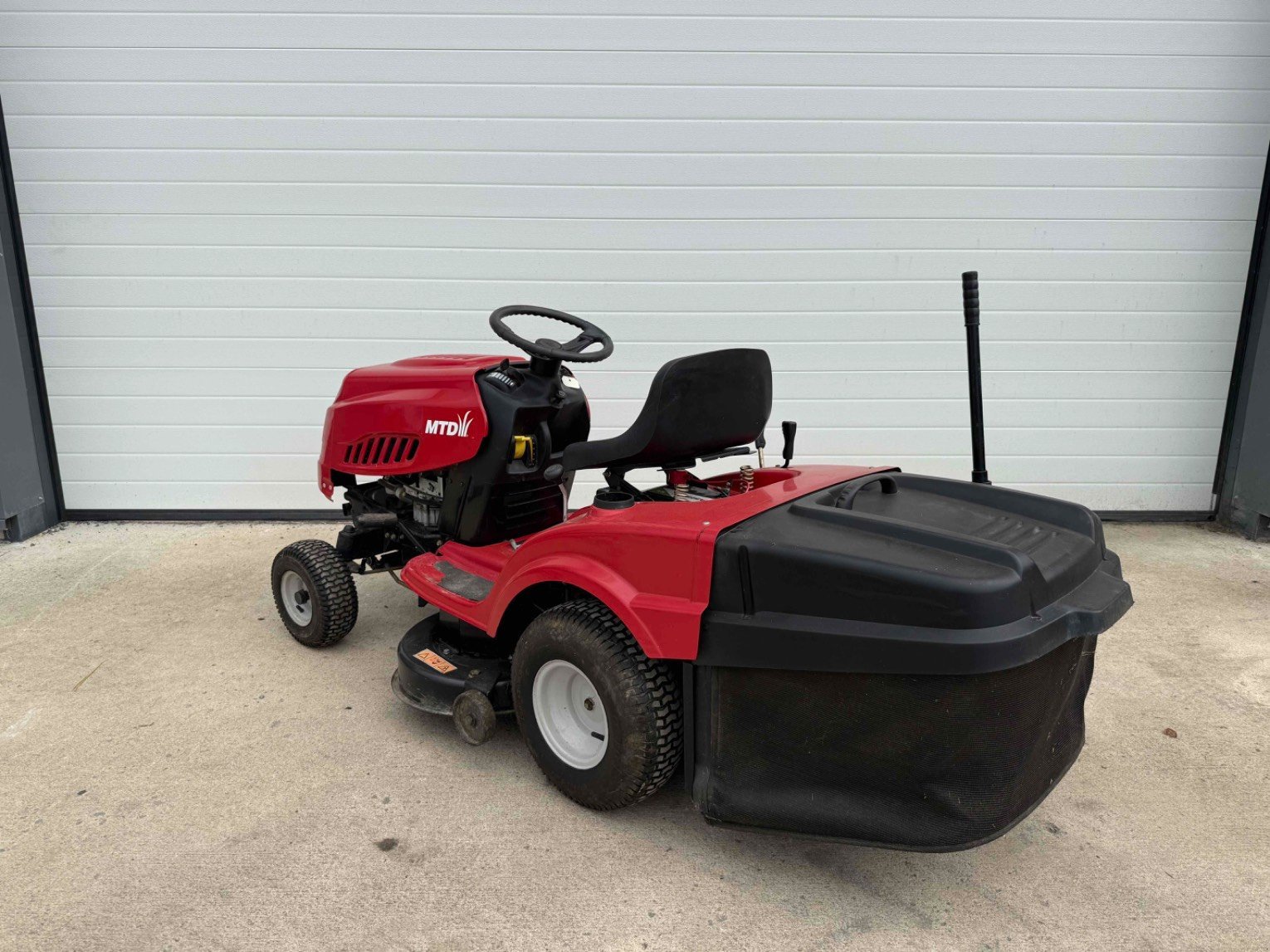 Aufsitzmäher типа MTD-Motorgeräte Tondeuse autoportée SMART RE 125 MTD, Gebrauchtmaschine в LA SOUTERRAINE (Фотография 4)