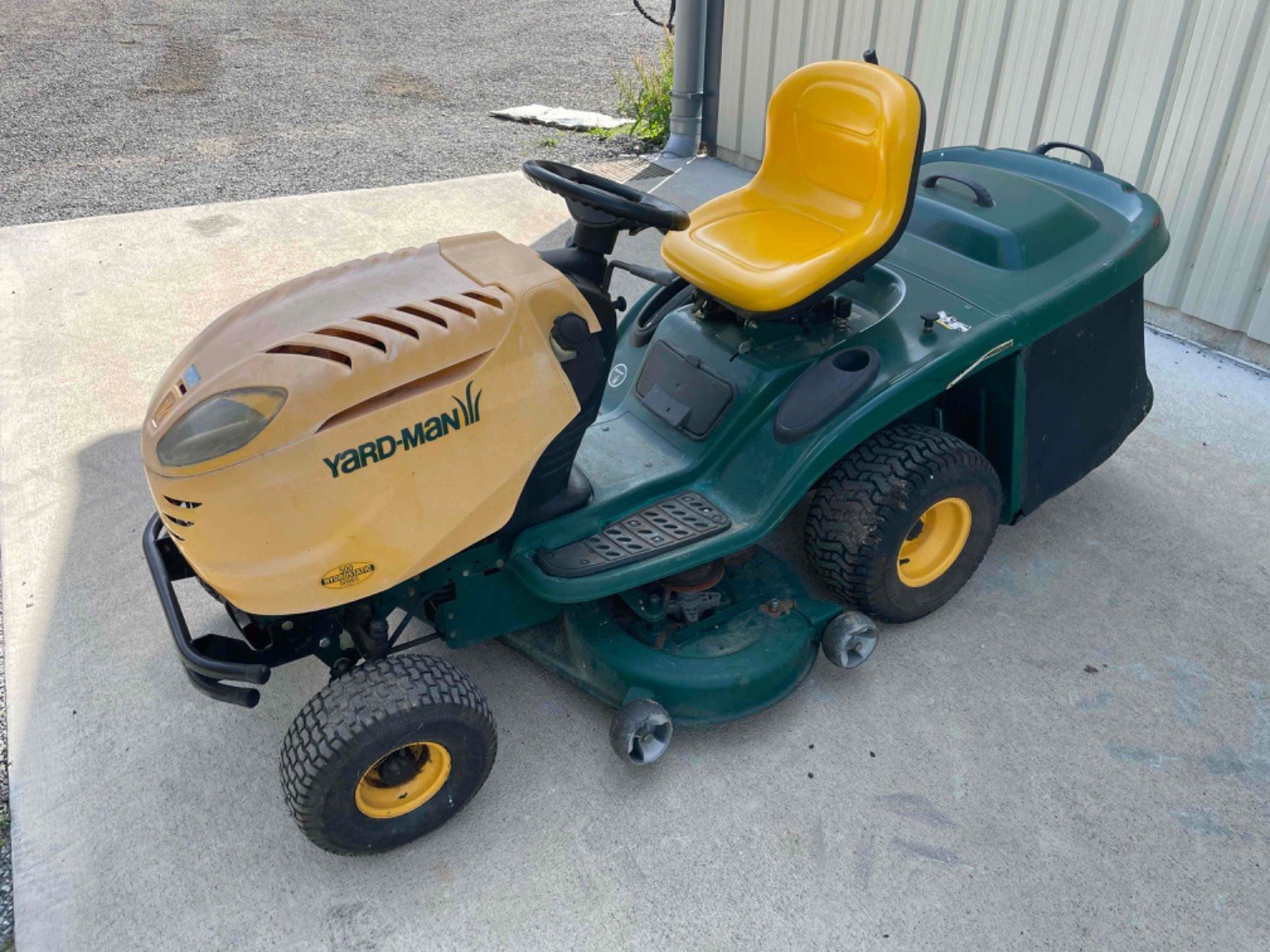 Aufsitzmäher van het type Sonstige Tondeuse autoportée HN5220K Yard Man, Gebrauchtmaschine in LA SOUTERRAINE (Foto 5)