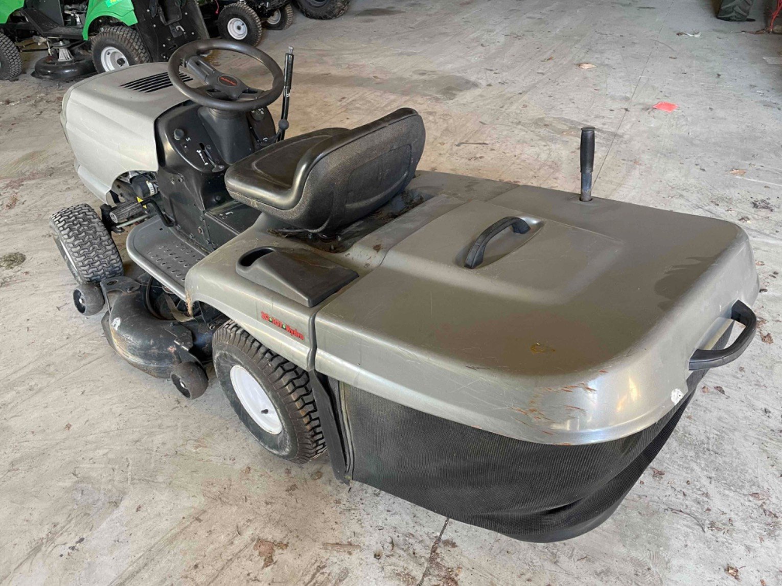 Aufsitzmäher typu Sonstige Tondeuse autoportée MOP RB11592RB Divers, Gebrauchtmaschine w LA SOUTERRAINE (Zdjęcie 5)