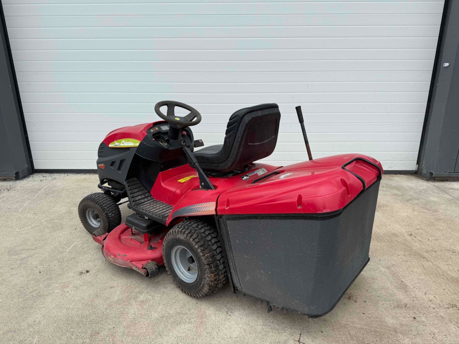 Aufsitzmäher du type Sonstige Tondeuse autoportée PA220BT122H Colombia, Gebrauchtmaschine en LA SOUTERRAINE (Photo 6)