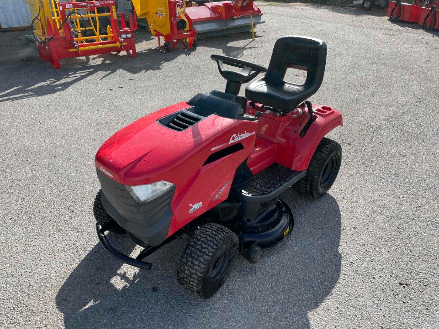 Aufsitzmäher du type Sonstige Tondeuse autoportée PL1098HC Colombia, Gebrauchtmaschine en LA SOUTERRAINE (Photo 5)
