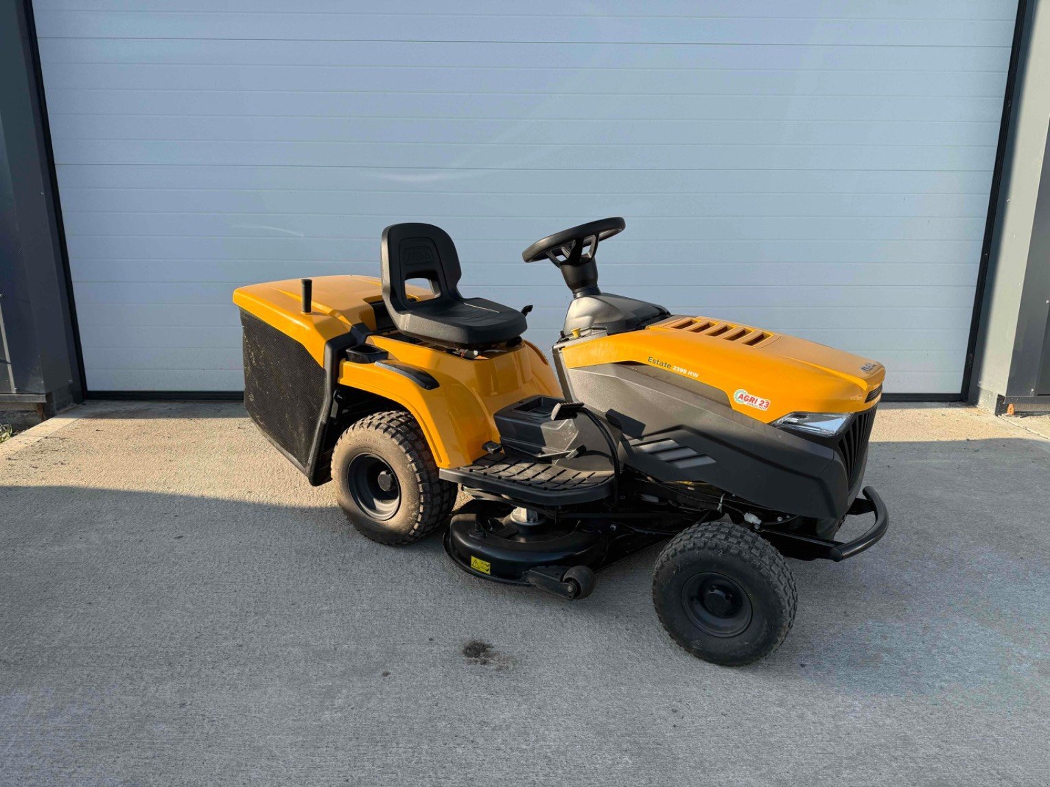 Aufsitzmäher typu Stiga Tondeuse autoportée ESTATE 598W Stiga, Gebrauchtmaschine v LA SOUTERRAINE (Obrázok 7)