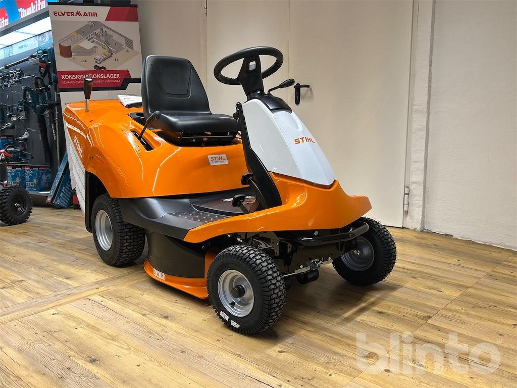 Aufsitzmäher типа Stihl RT 4082, Gebrauchtmaschine в Düsseldorf (Фотография 2)