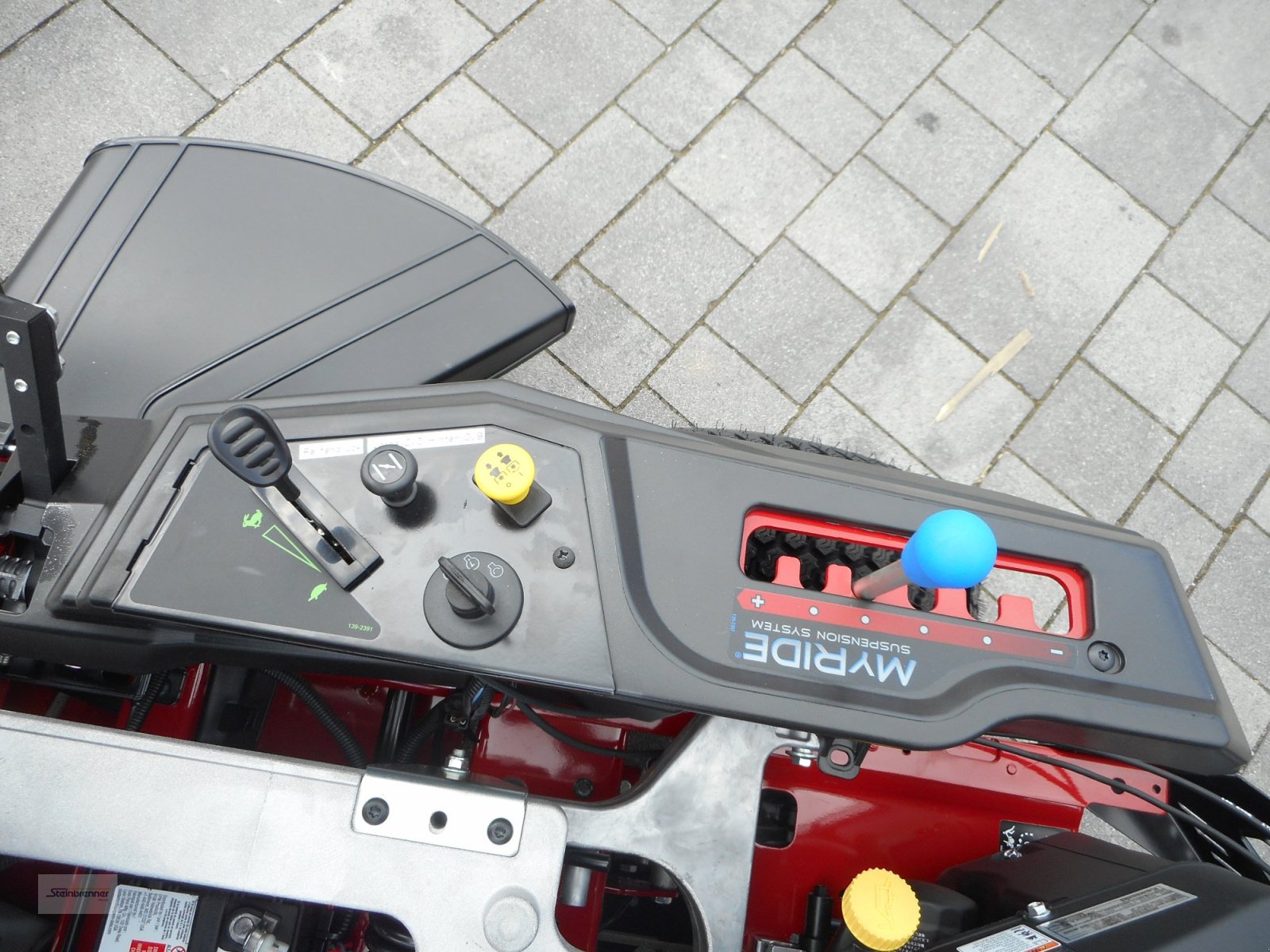 Aufsitzmäher typu Toro MR 4275T, Neumaschine w Wörnitz (Zdjęcie 7)