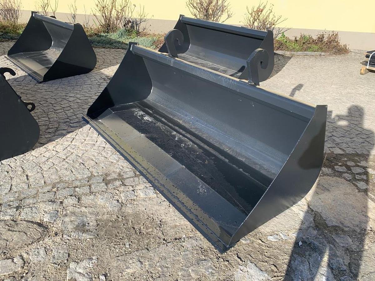 Bagger des Typs Big Dutchman Schwergutschaufel 220 cm mit JCB Q fit Aufnahme, Neumaschine in Göpfritz an der Wild (Bild 2)