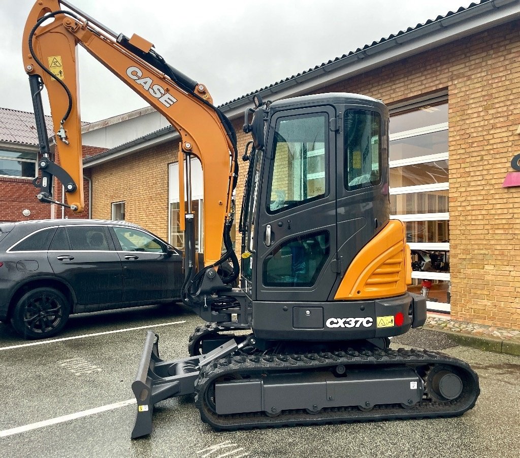 Bagger van het type Case IH CX 37 C, Gebrauchtmaschine in Vrå, Frejlev, Hornslet & Ringsted (Foto 1)