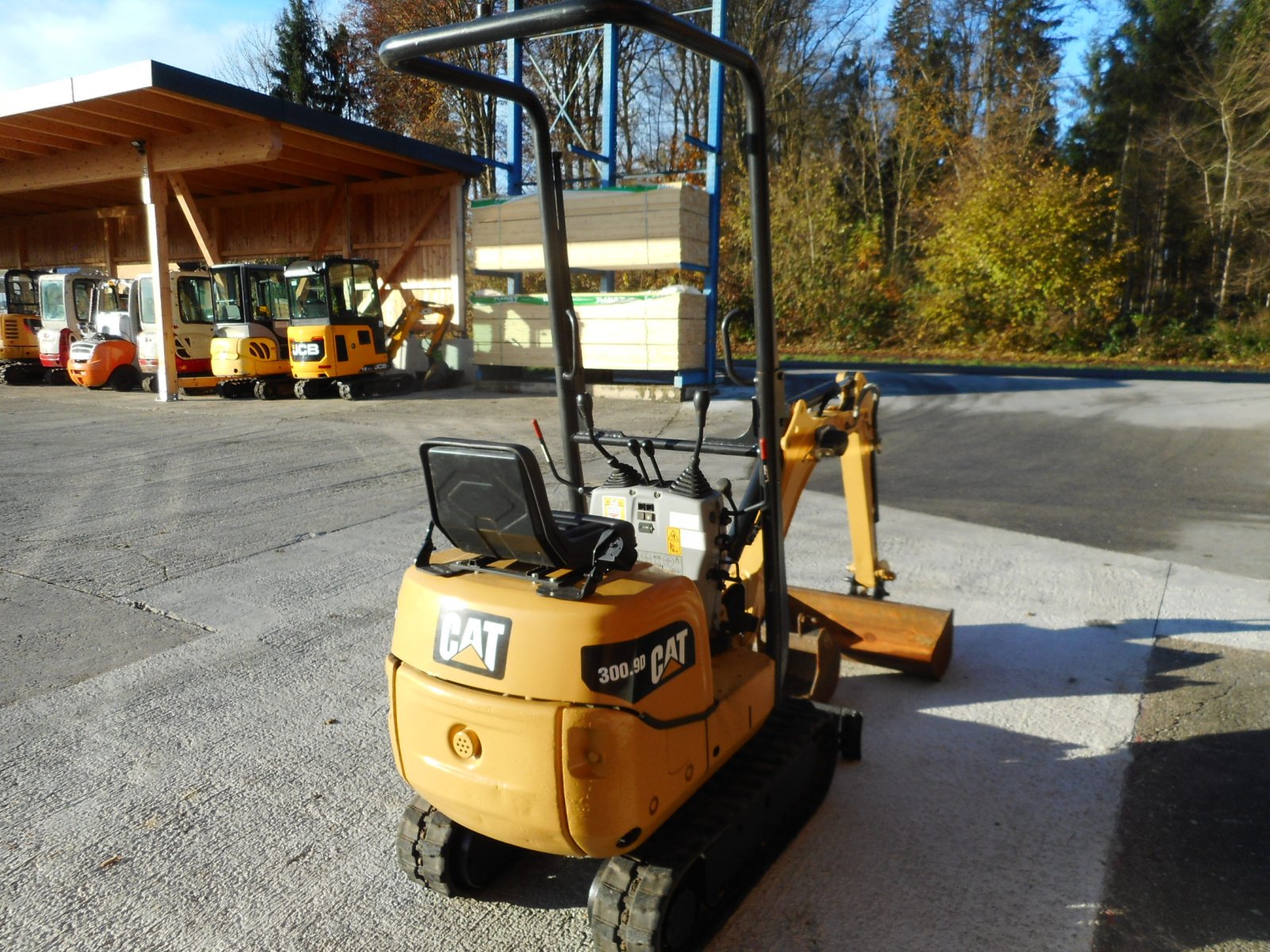 Bagger des Typs CAT 300.9D, Gebrauchtmaschine in St. Nikolai ob Draßling (Bild 4)