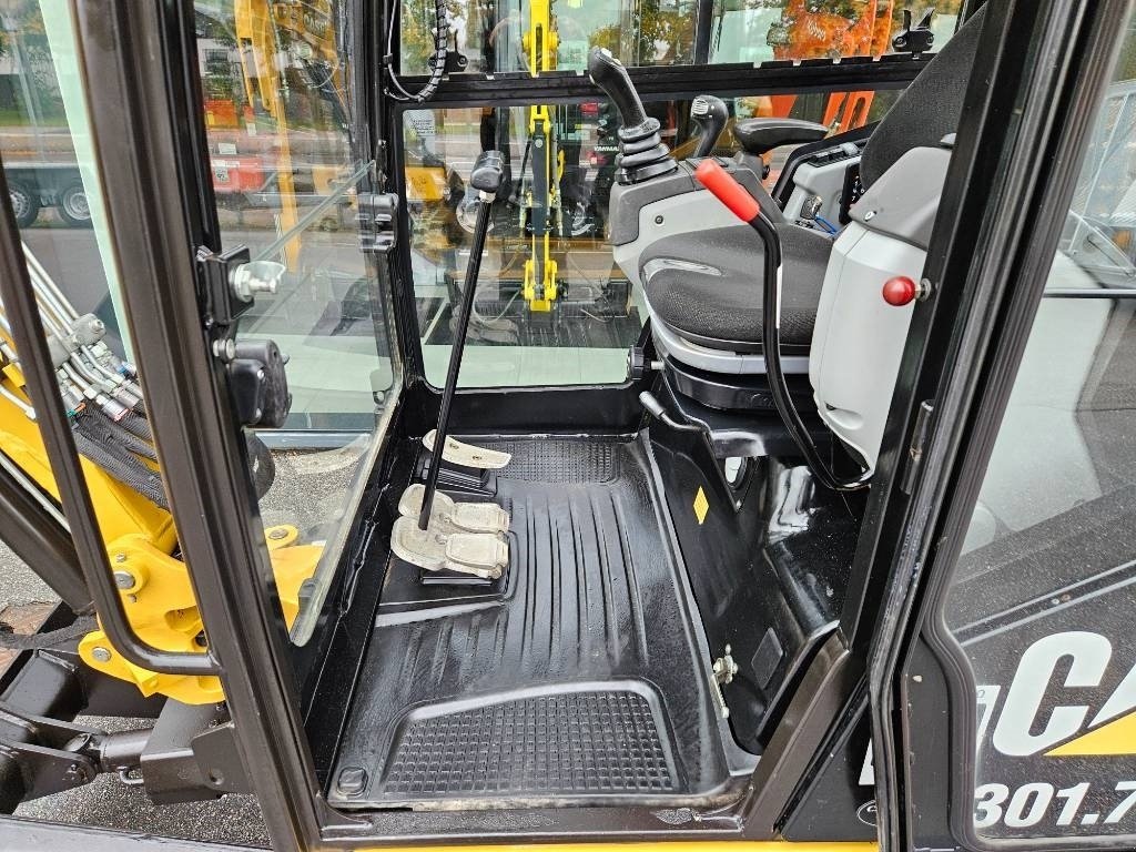 Bagger типа CAT 301.7 D, Gebrauchtmaschine в Fårevejle (Фотография 8)