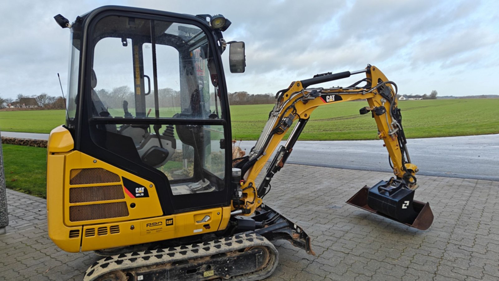 Bagger des Typs CAT 301.7D, Gebrauchtmaschine in Vrå (Bild 3)