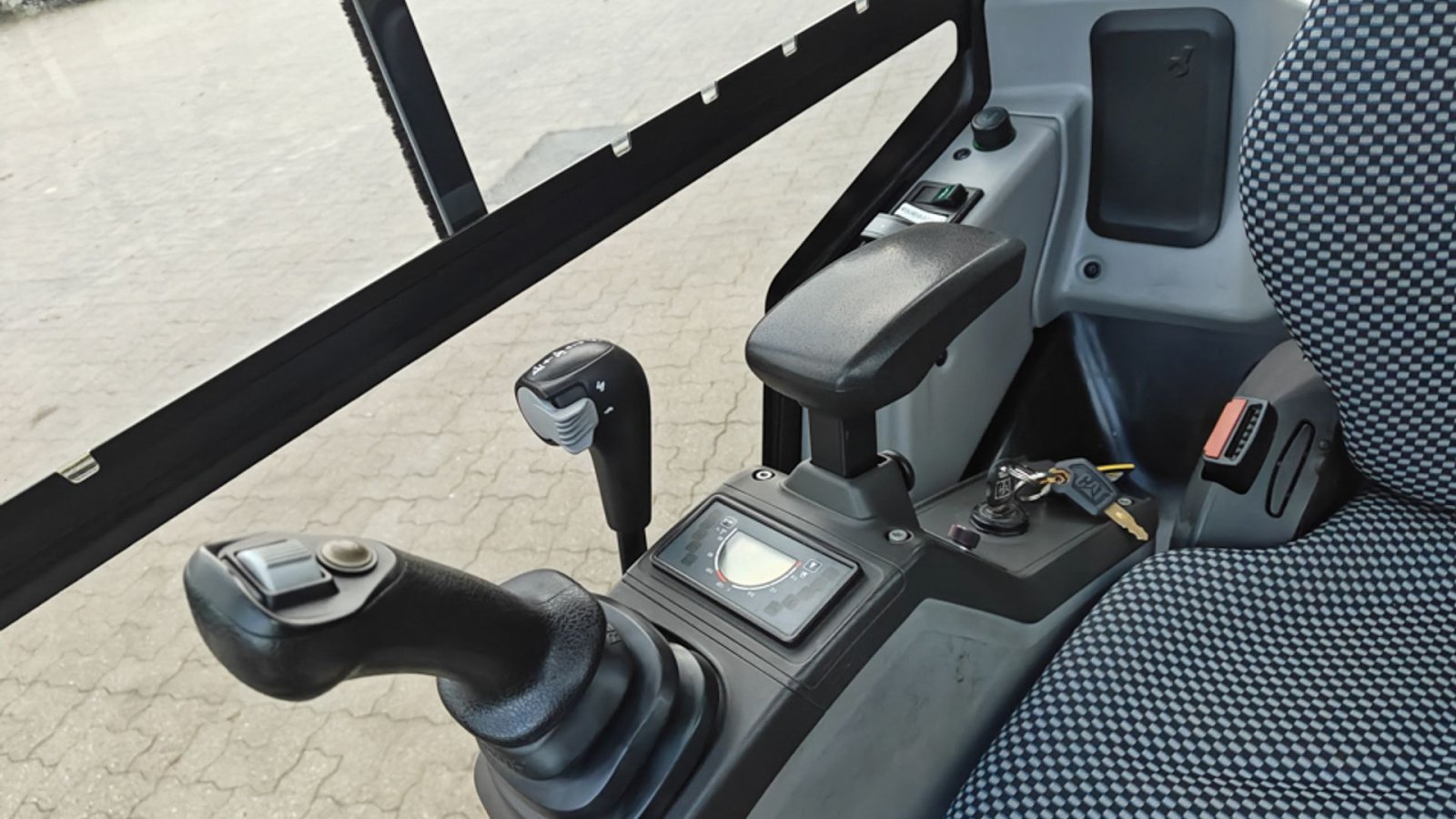 Bagger des Typs CAT 301.7D, Gebrauchtmaschine in Vrå (Bild 13)